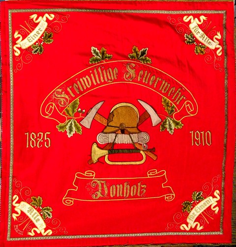 Unsere "Alte Fahne" von 1910 (Restauriert im Jahr 2000)